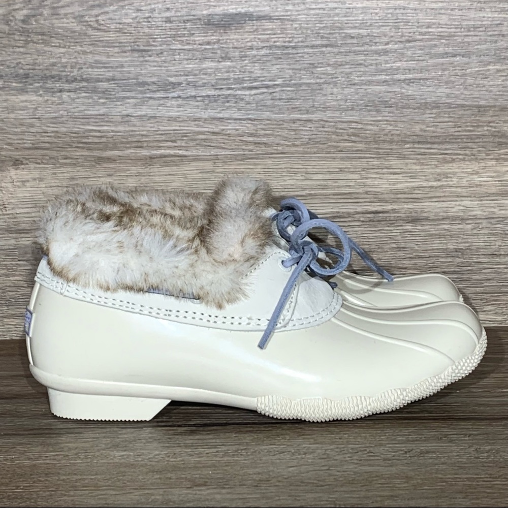 Sperry Saltwater Faux Fur Lined Boot in Ivory Sz- 8.5